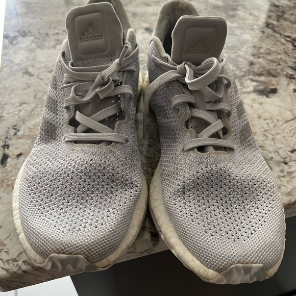 Mens Adidas Pureboost size 10 - Picture 3 of 4